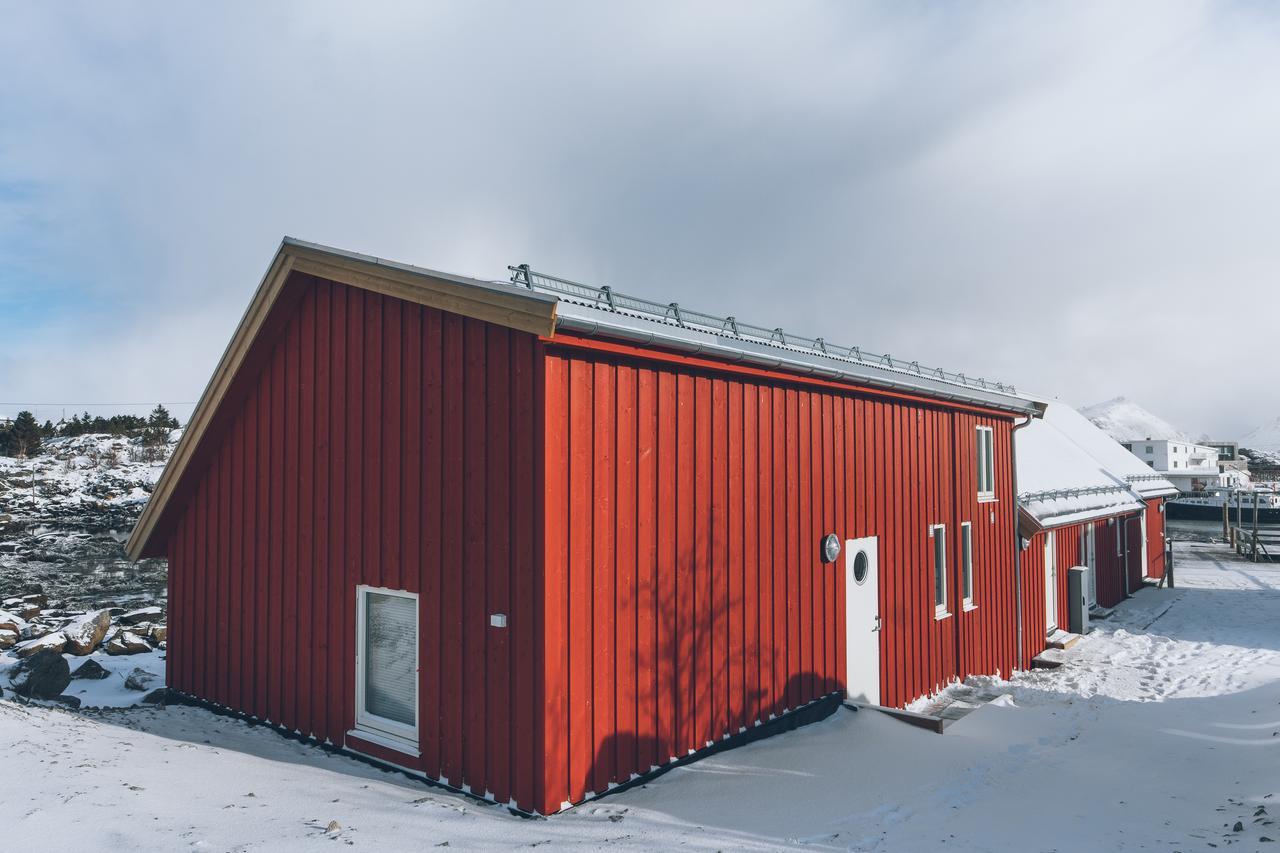 Hattvika * Ballstad